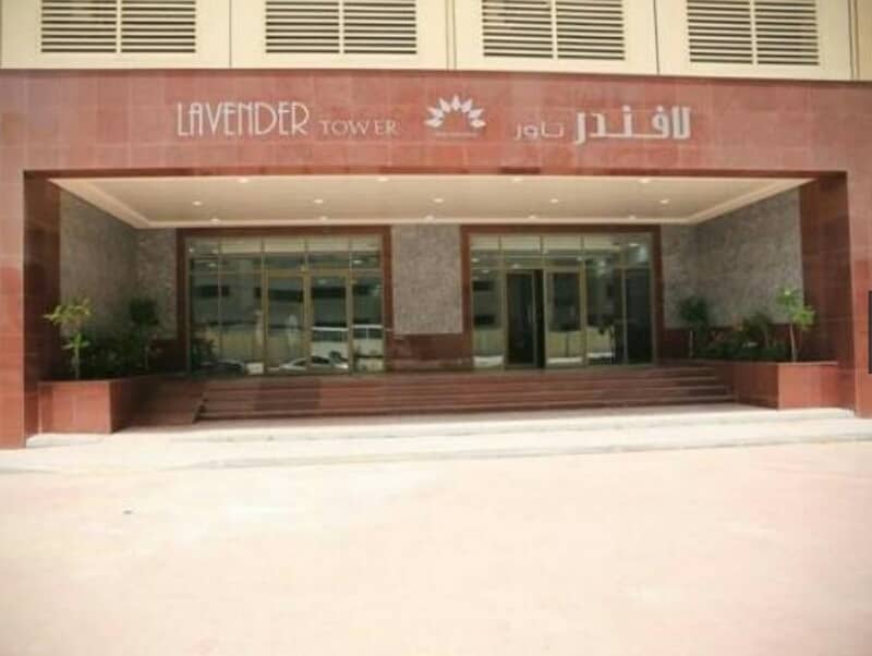 شقة في برج لافندر مدينة الإمارات‬ 2 غرف 25000 درهم -