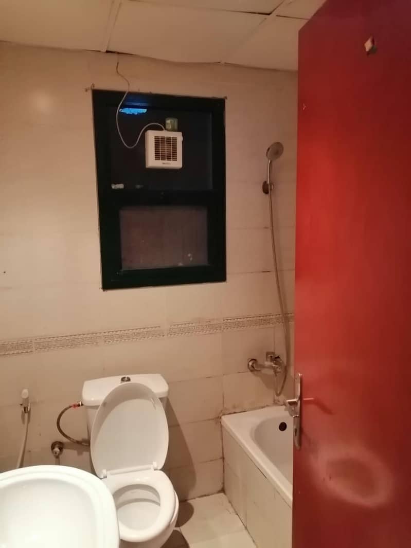 2 Master Room Washroom