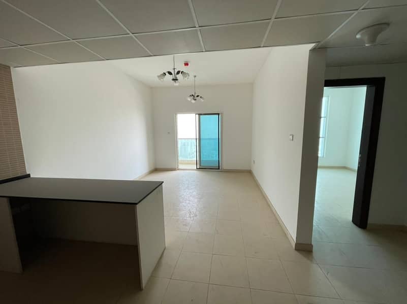 ONE BEDROOM AVAIABLE  FOR  SALE AED  325855/-   866  SQFT WITHOUT PARKING  AED  4287  INST DOWN PAYMENT 80000