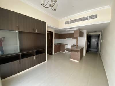 شقة 1 غرفة نوم للايجار في البرشاء، دبي - شقة في البرشاء 1 البرشاء 1 غرف 48000 درهم - 6566148