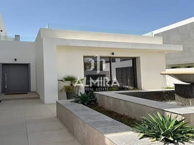 4 Bedroom Villa for Sale in Yas Island, Abu Dhabi - Single Row | Move In Ready | Golf View