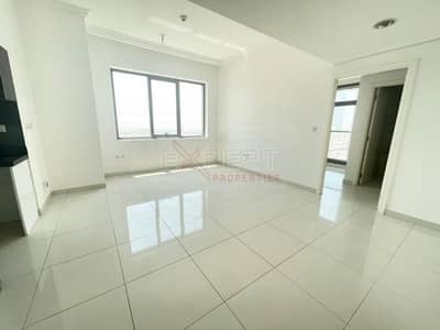فلیٹ 1 غرفة نوم للبيع في الخليج التجاري، دبي - شقة في برج الخليج التنفيذي أ الخليج التجاري 1 غرف 900000 درهم - 6568079