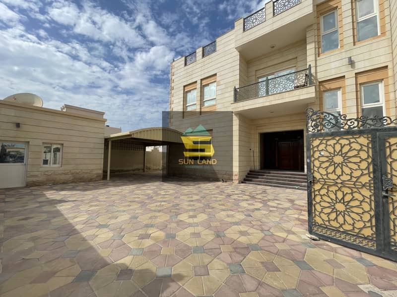 Вилла в Халифа Сити, 5 спален, 170000 AED - 6569508