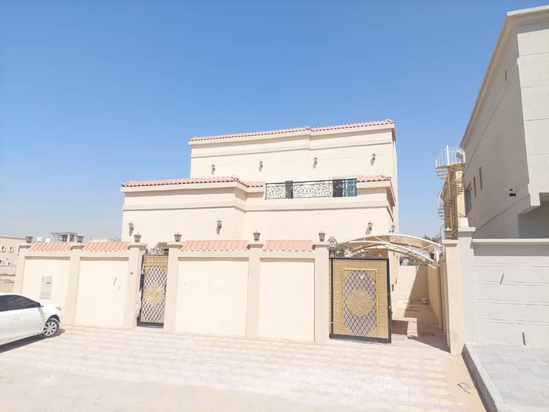 For sale villa, good design, ground and roof, freehold for all nationalities