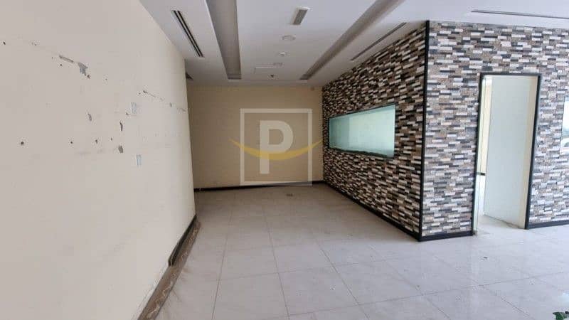 Shop Space Available with size of 918 sq. ft in Karama| HVIP