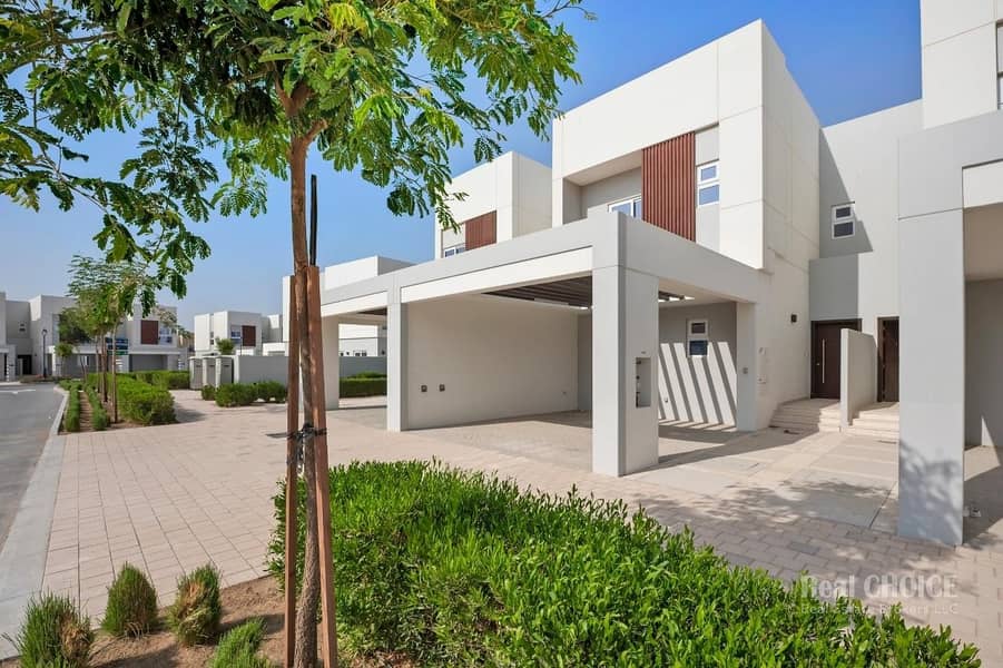 Modern Style | Single Row | 3 Bed | Brand New