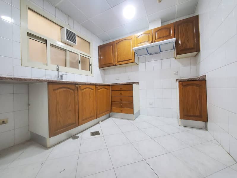 Spacious one bedroom // Close To Metro Station //Hot deal