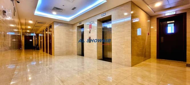 فلیٹ 2 غرفة نوم للايجار في ند الحمر، دبي - شقة في مبنى قمة أوسويغو ند الحمر 2 غرف 45000 درهم - 6570471