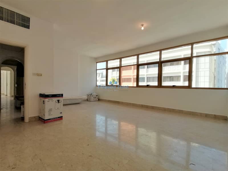 Large 3-bedroom Apartment | Maids Rm | Ideal Family Location | near to WTC Mall and SOUK
