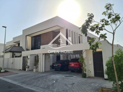 4 Bedroom Villa for Sale in Yas Island, Abu Dhabi - Luxurious and Fully Furnished Villa including Swimming pool - Ready to Move in