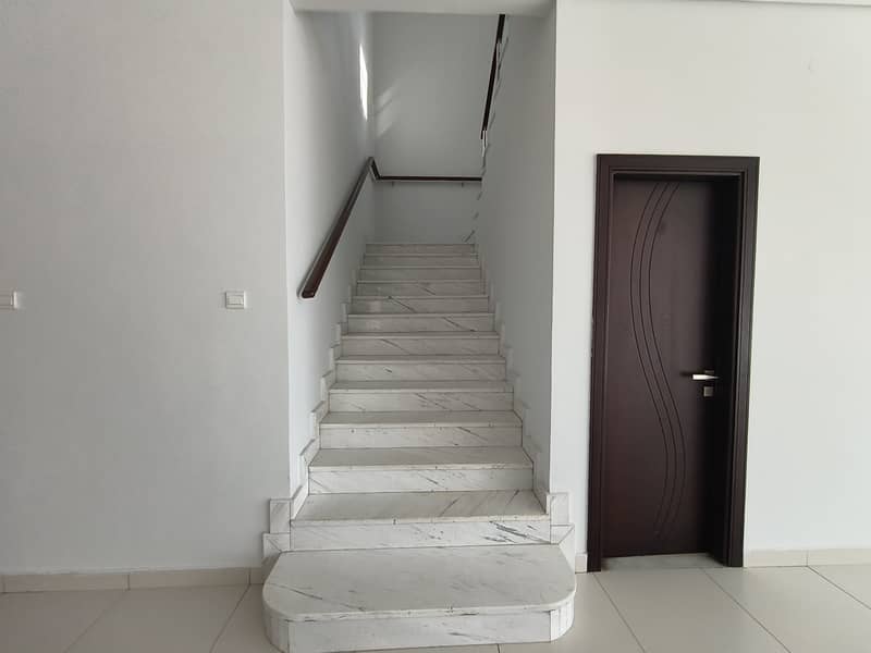 3 stairs from ground floor
