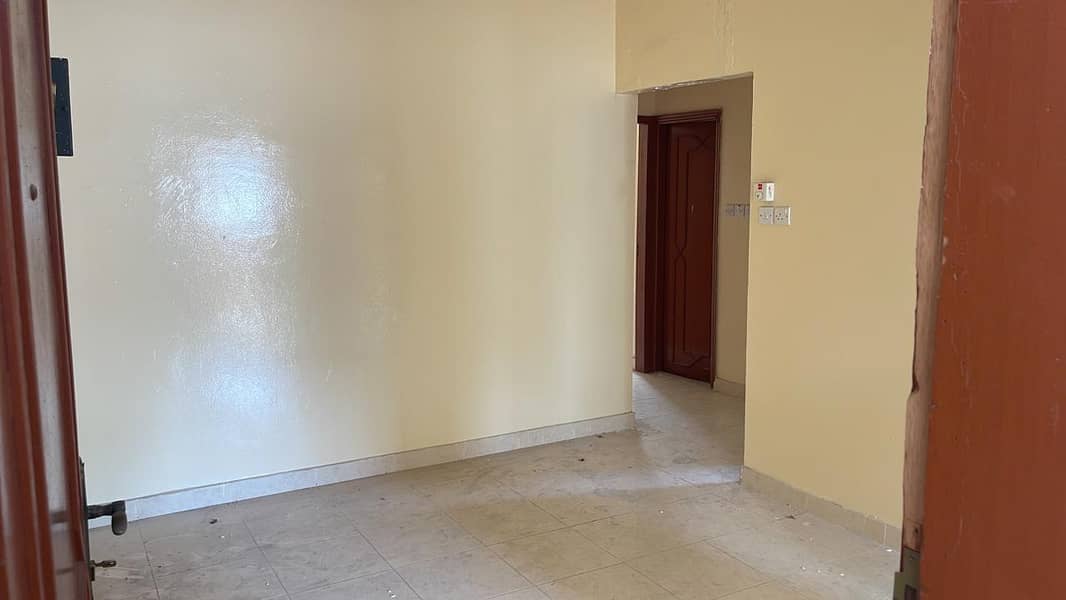 AXCLUSIVE OFFER FOR RENT 3 BED HALL WINDOW AC CLOSED TO GMC HOSPITAL CLOSED TO AJMAN EXIT