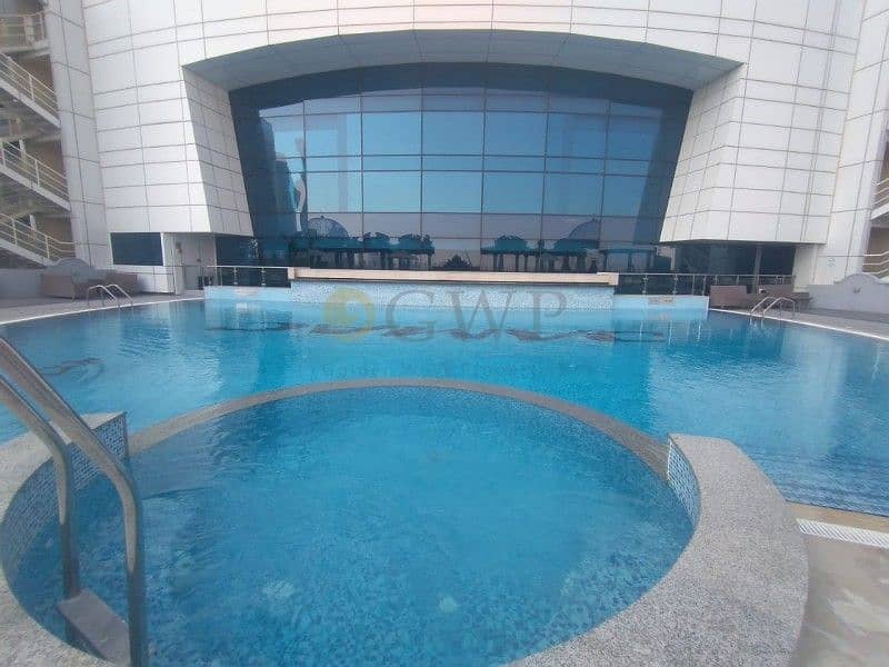 Fully Furnished | Pool & Gym | Close To The Metro |