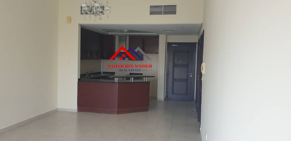 NEAR METRO  BALCONY ONE BEDROOM FOR SALE , RENTED WITH GOOD RENT