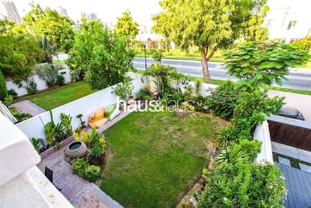 2 Bedroom Villa for Sale in The Lakes, Dubai - Rare Type HM  | Renovated  | Vacant On Transfer