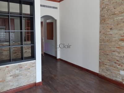 Upgraded 2BR|road view |Chiller Free |The Greens