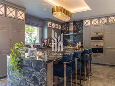 5 Bedroom Villa for Sale in The Meadows, Dubai - kitchen