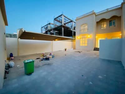 3 Bedroom Villa for Rent in Al Shamkha South, Abu Dhabi - Mind blowing 3 master bed rooms villa with Majlis and driver room inclusive ADDC in Shamkha South