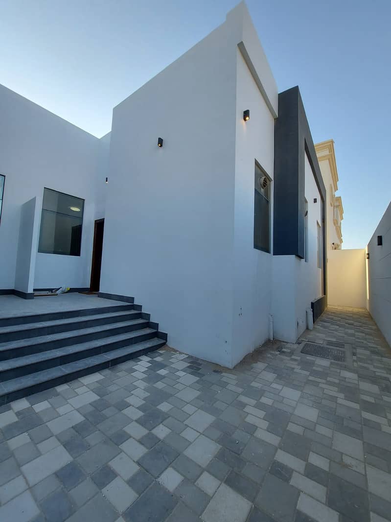 Квартира в Мадинат Аль Рияд, 2 cпальни, 50000 AED - 6587713