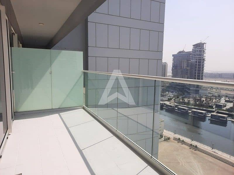 Luxurious living | High Floor | Balcony Lake View