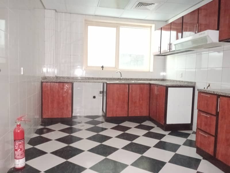 No commission 3bhk apartment with wardrobe and balcony 20 days free only 41980