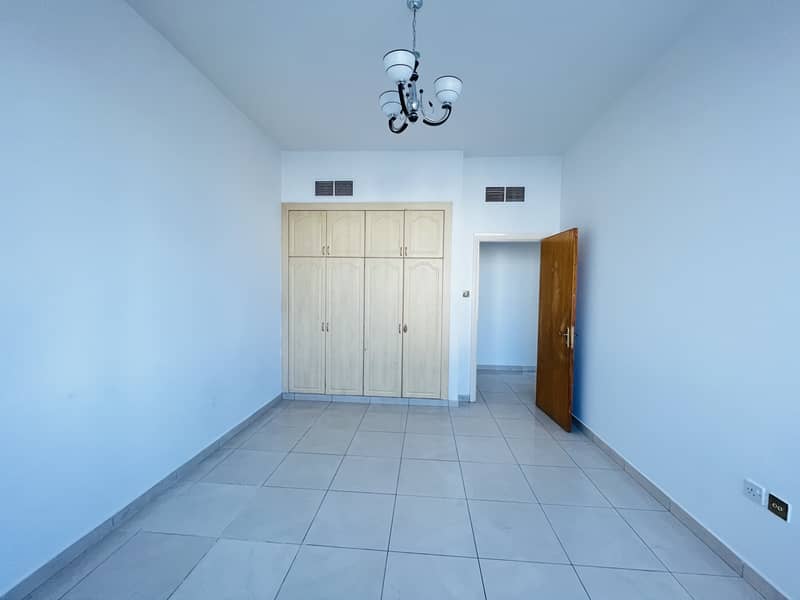 Spacious 2bhk for rent in 35k with wardrobe 6 payment