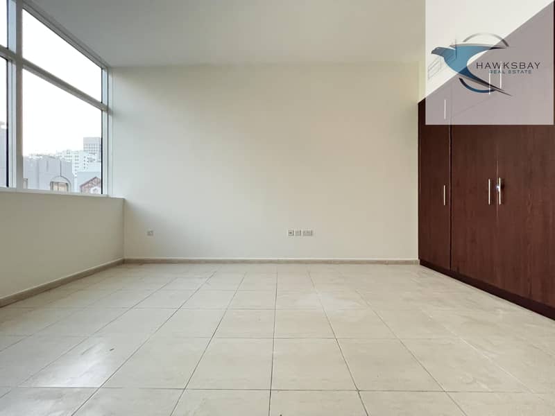 GOOD-LOOKING & HANDSOME 2BHK APARTMENT| LAUNDRY SPACE| PARKING