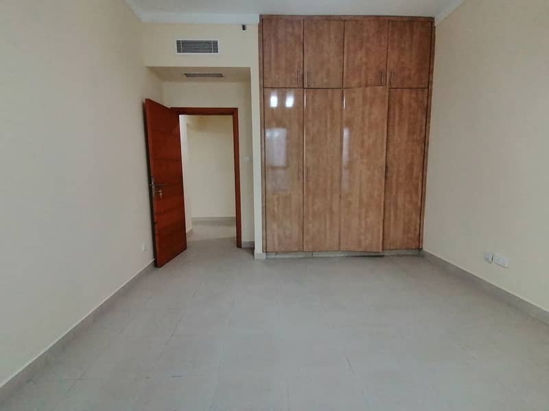 Spacious 1Bedroom Unit Link to rolla Street In Only 45k/yr