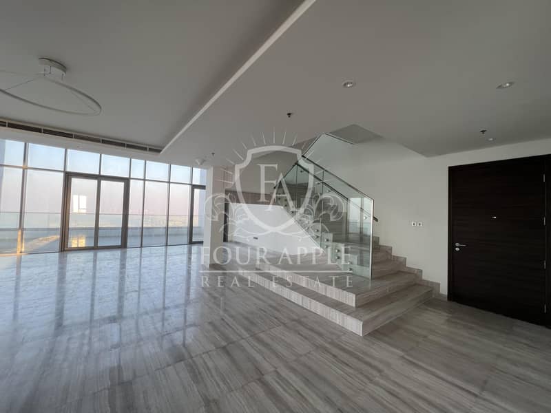 Ready to move| Full Sea View | Luxury Furnishing