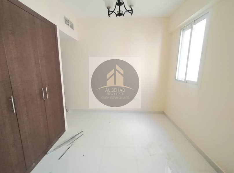 NO DEPOSIT// WITH PARKING// WADROBE// LAST APARTMENT// READY TO MOVE// SPACIOUS 2BHK//