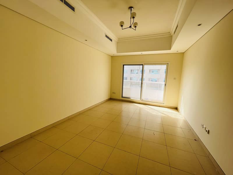 Spacious 1bhk with balcony for rent in 33k