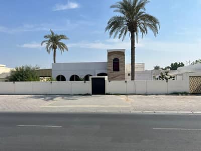 4 Bedroom Villa for Sale in Al Qadisiya, Sharjah - House for sale in Qadisiyah area One floor on the main street