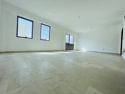 فلیٹ 3 غرف نوم للايجار في منطقة النادي السياحي، أبوظبي - شقة في منطقة النادي السياحي 3 غرف 60000 درهم - 6595189