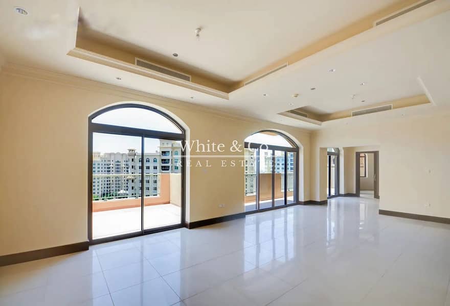 Exclusive | Duplex PH | Park View | Tenanted