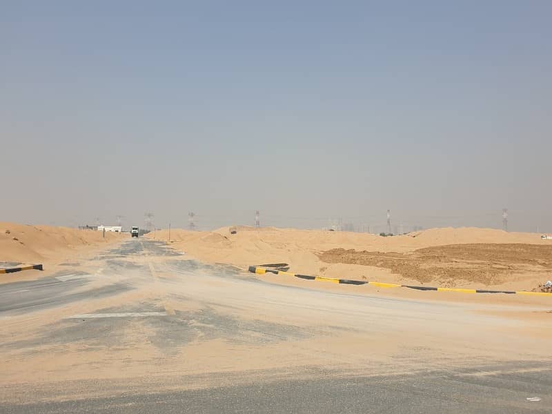 Al-Zubayr orchards, residential lands, villas, a distinguished location, owned by Arabs