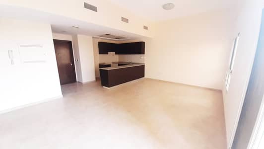 2 Bedroom Flat for Rent in Remraam, Dubai - Two Bedrooms with Open Kitchen and Balcony