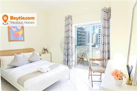 Studio for Rent in Dubai Marina, Dubai - 1BR Upgraded Studio|Near Metro|Summer Deal