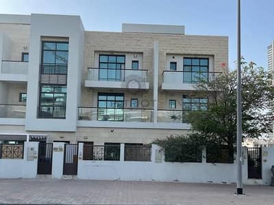 4 Bedroom Villa for Sale in Jumeirah Village Circle (JVC), Dubai - Executive Villa | Maid Room | All Amenities | Negotiable