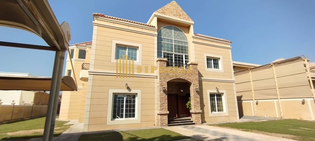 Luxurious 5 Bedroom Villa with Private Pool Available for Rent in Al Barsha