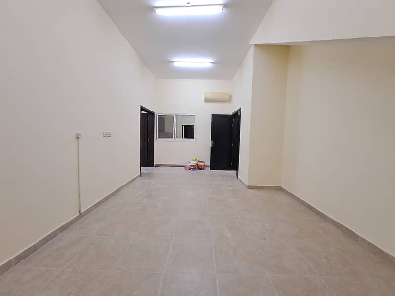 Квартира в Аль Шамха, 2 cпальни, 40000 AED - 6598126