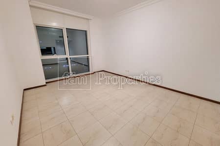 فلیٹ 1 غرفة نوم للبيع في أبراج بحيرات الجميرا، دبي - شقة في برج ماج 214 مجمع R أبراج بحيرات الجميرا 1 غرف 749000 درهم - 6352883