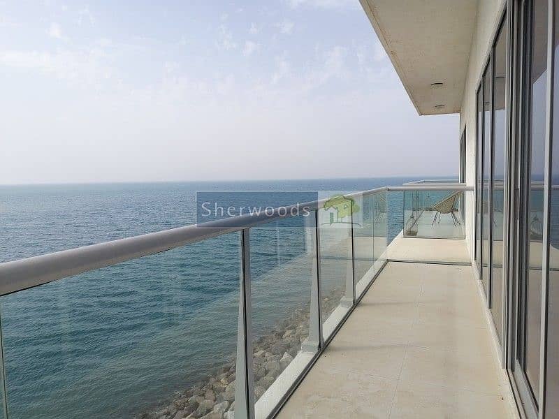 Chiller Included | Sea View | Beach Access