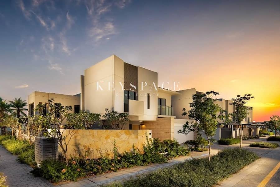 Luxury Villa | Spacious Modern Home | No commission | Exclusive Resale