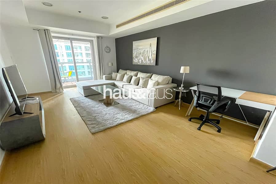 Furnished 1 bed | Pool View | Available now