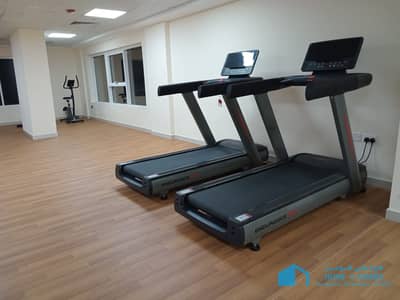 Floor for Rent in Al Barsha, Dubai - Spacious Swimming Pool and Gym with Equipments for Rent.