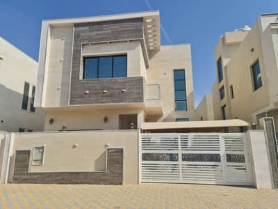 5 Bedroom Villa for Sale in Al Yasmeen, Ajman - For sale villa Jasmine Ajman opposite the garden, consisting of five bedrooms, a sitting room, a hall, a large kitchen, and a central kitchen. The vil