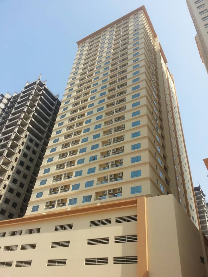 شقة في برج البحيرة،مدينة الإمارات‬ 1 غرفة 16000 درهم - 6581262