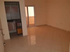 SPACIOUS STUDIO APARTMENT WITH BALCONY SEPARATE KITCHEN ONLY 9K