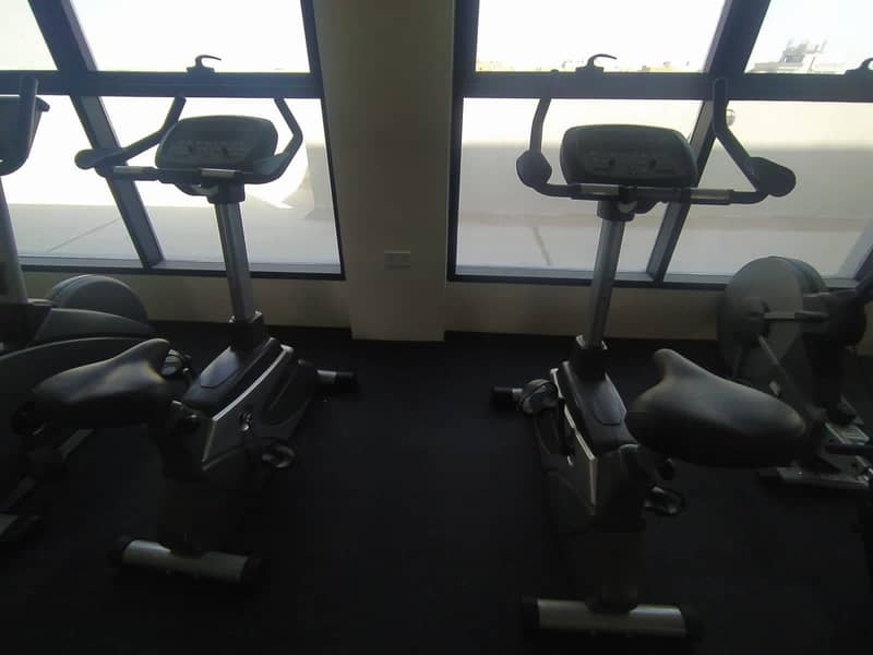 3 gym with gym equipment free
