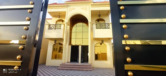 5 Bedroom Villa for Sale in Al Rawda, Ajman - A villa with a distinctive Arabic design, freehold for all nationalities, without down payment, and freehold for all nationalities - without down paym